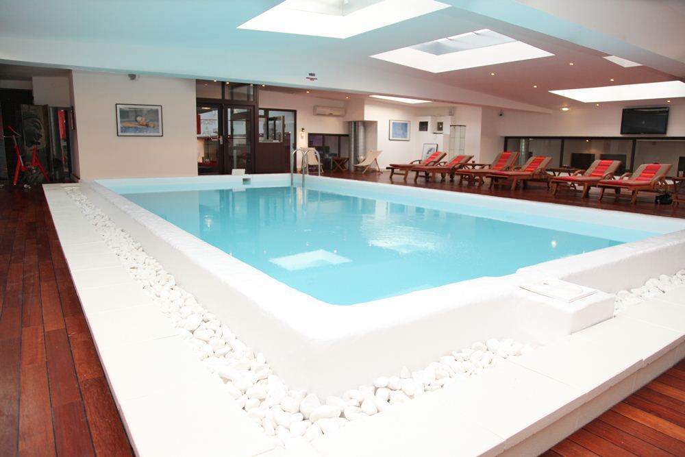 Zenia Hotel & Spa Cambrai Exteriör bild